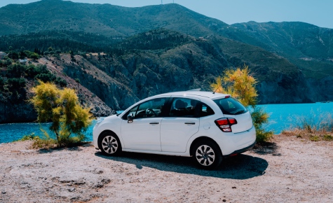 Foto de coche blanco